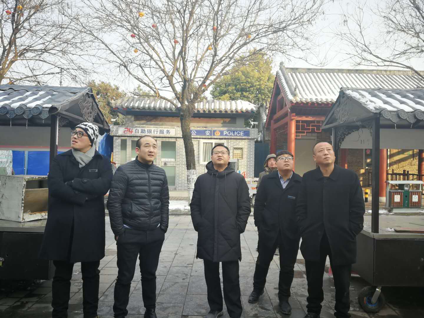 足球投注药都旅游公司召开老街美食项目现场协调会议